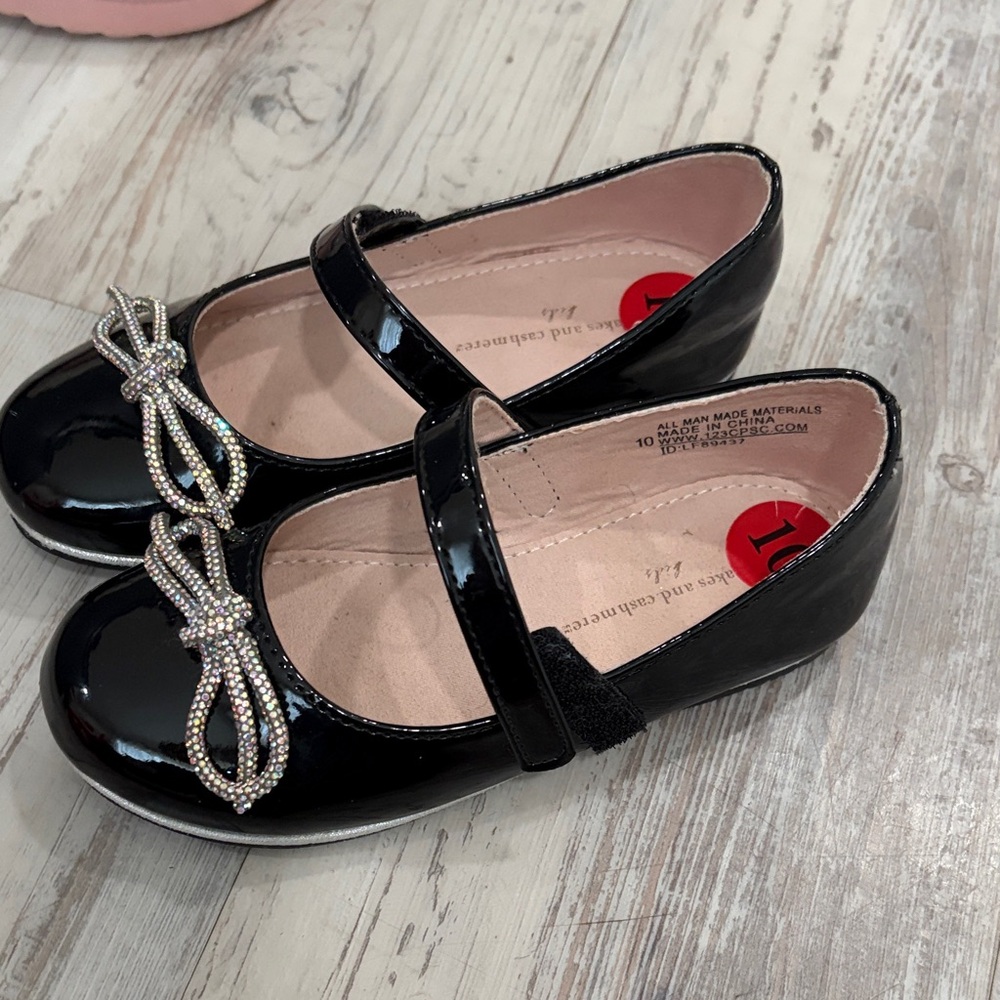 Black Mary Jane Kids Shoes with Bow Accent - Picture 4 of 5
